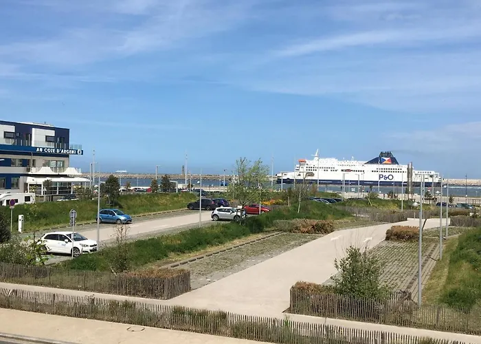Escale Marine A Calais 4 Etoiles